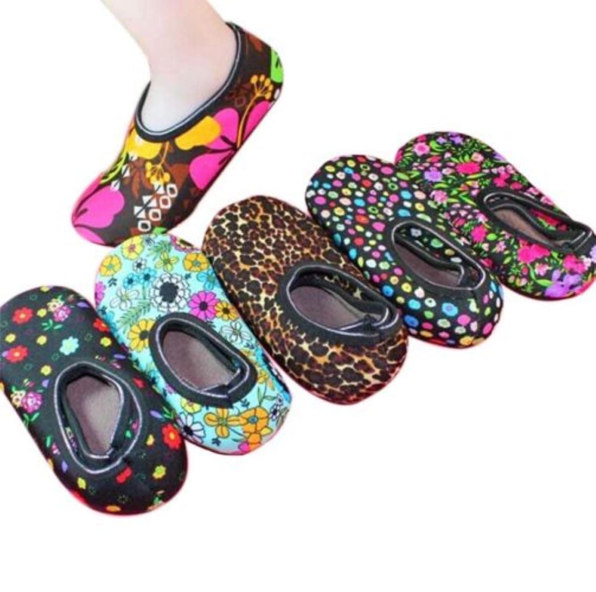 INFISPACE Boy's & Girl's Winter Warm Indoor Socks| Anti-Slip Gripper Slippers Socks| Printed Carpet Socks (IN, Age, 3 Years, 5 Years, 2, Assorted)