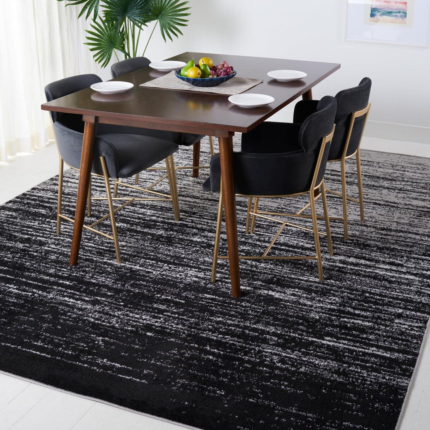 SAFAVIEH Adirondack Collection Area Rug 9 x 12 Silver Black Modern Ombre Design NonShedding Easy Care Ideal for High Traffic Areas in Living Room Bedroom ADR113A