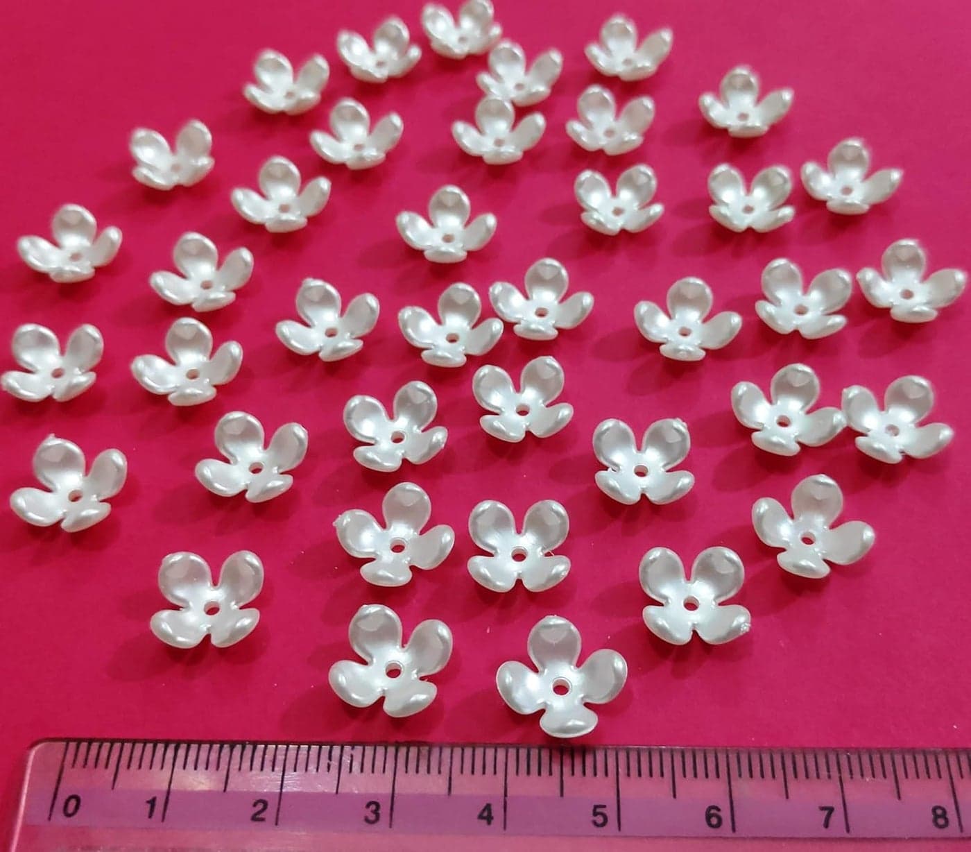 Get-Set-Go! (300 pcs) 12mm 4-Petal Flower Shaped Creamy White Pearl Plastic Beads for Jewelry, Arts & Crafts, Embroidery, Bracelets - Women, Girls & Kids. (Pearl 4 Petal)
