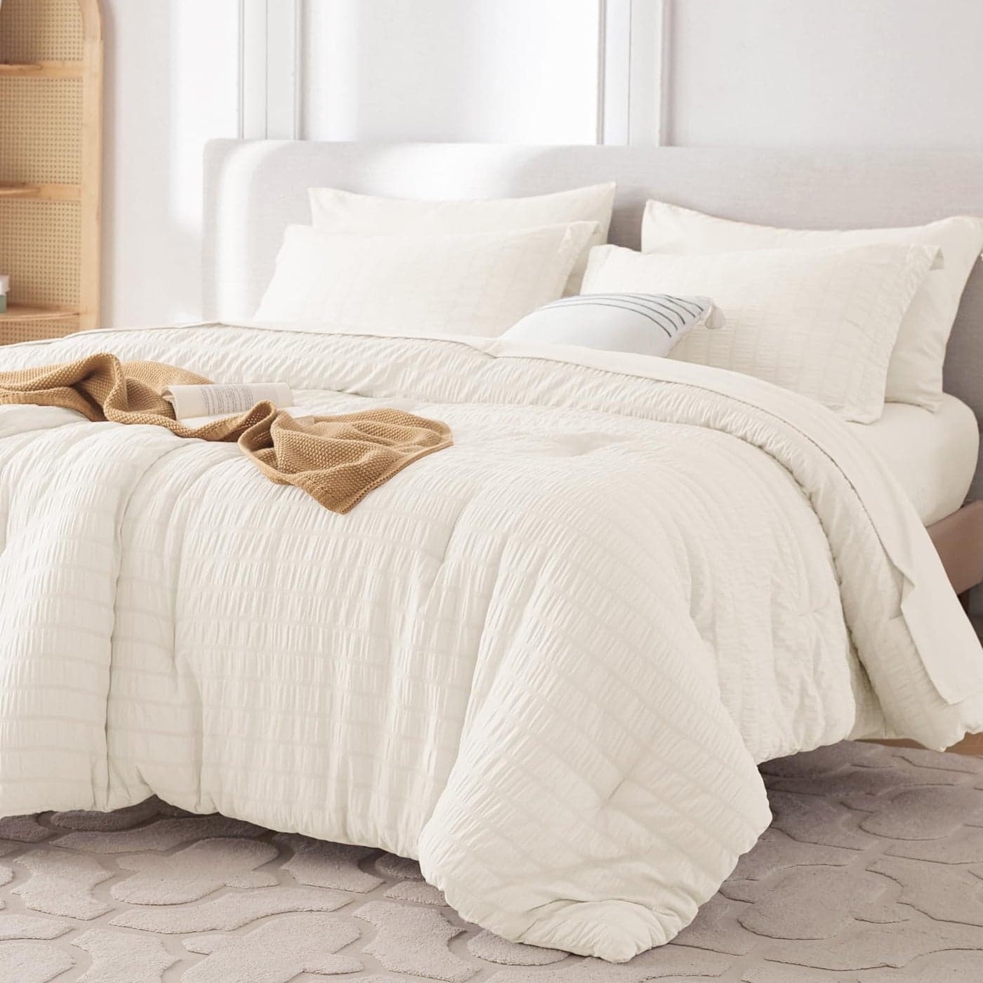 MUXHOMO 7 Pieces Full Comforter Set Seersucker Bed in a Bag Full Size All Season Luxury Bedding Set with Comforter Flat Sheet Fitted Sheet Pillowcases Shams Ivory