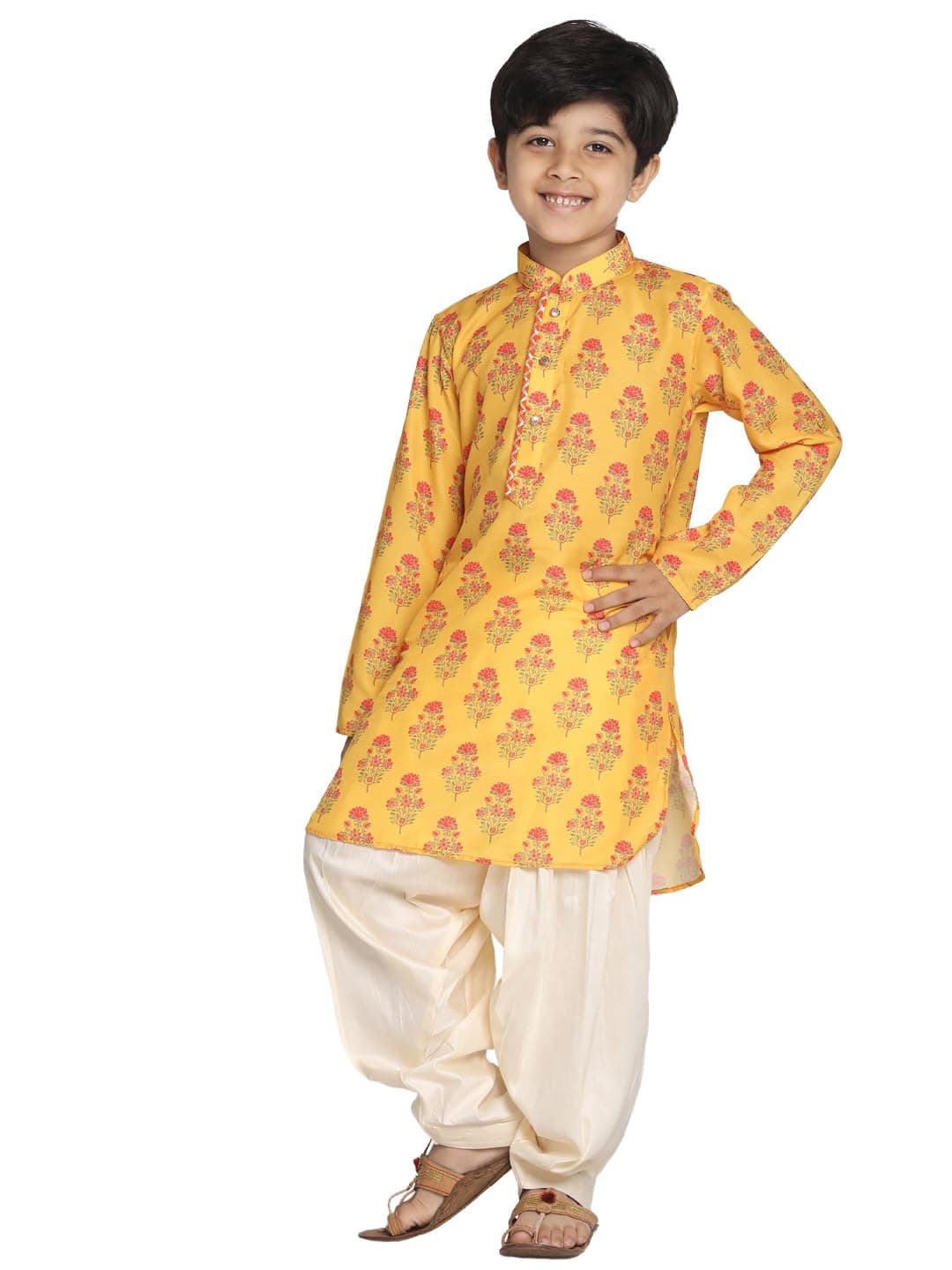 VASTRAMAY Boys' Multicolor-Base-Mustard And Cream Kurta Patiala Set – Traditional Ethnic Wear for Navratri, Garba, Dandiya & Festive Celebrations (VASBUK007ORnPTYCR_36)