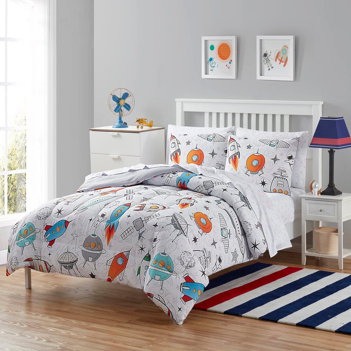 Kids Bedding Set Bed in a Bag for Boys and Girls Toddlers Printed Sheet Set and Comforter Full Floating in Space