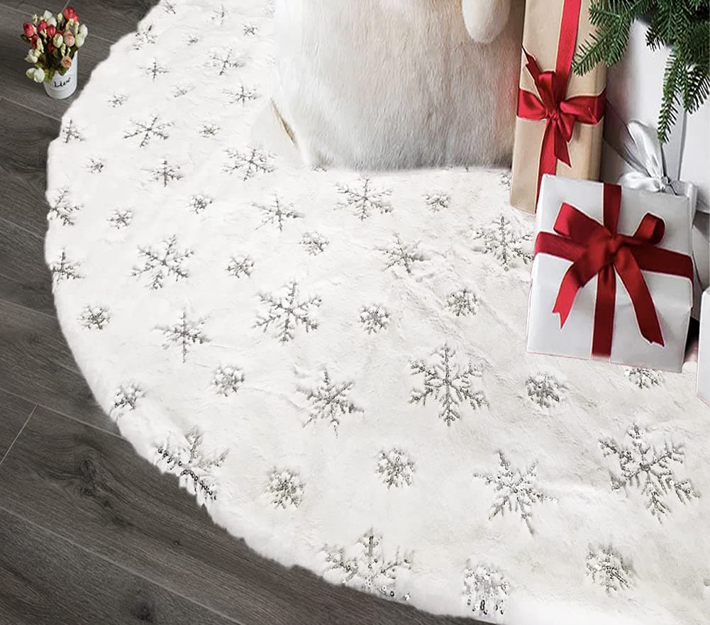 AOGU 48 Inch Sequin Faux Fur Christmas Tree Skirt Decoration for Merry Christmas Party White Plush Silver Sequin Snowflake Xmas Christmas Tree Skirt Decorations