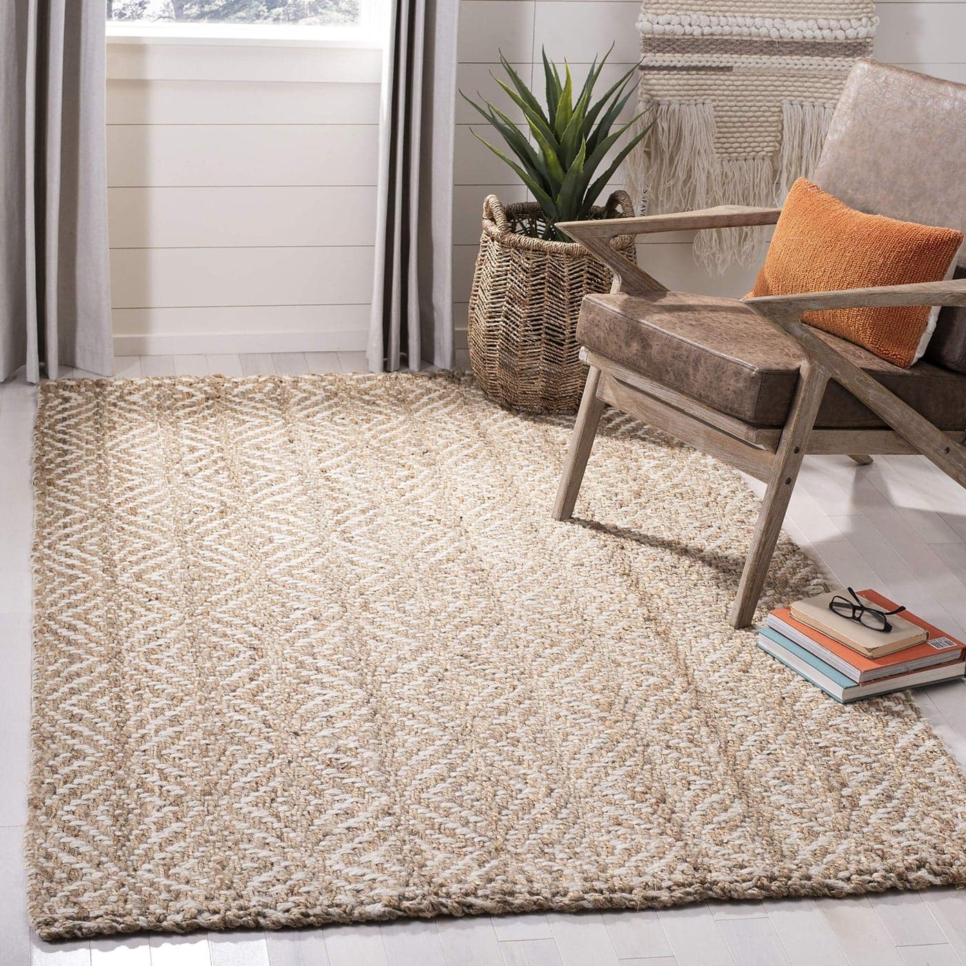SAFAVIEH Natural Fiber Collection Area Rug 6 x 9 Natural Ivory Handmade Boho Farmhouse Woven Jute Ideal for High Traffic Areas in Living Room Bedroom NF185A