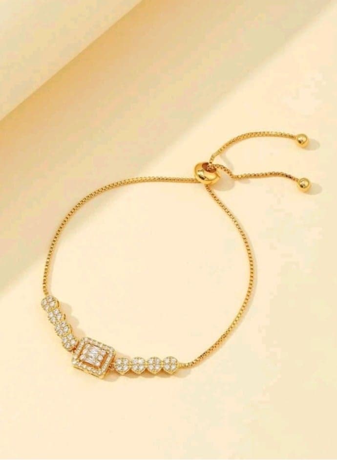 Trendy Fashionable Gold Plated Bracelet For Women High Quality