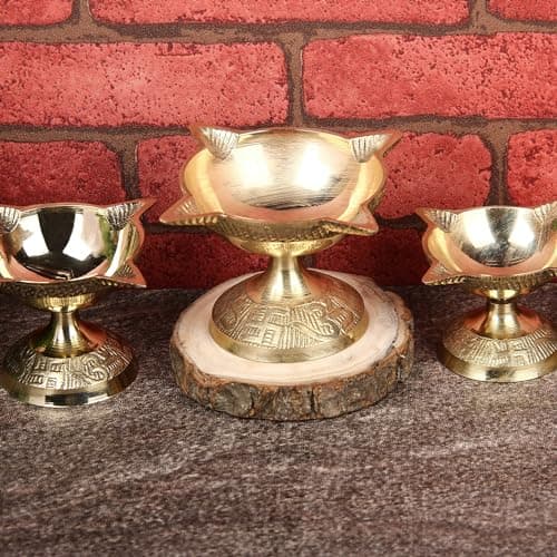 DOKCHAN 4 Face Brass Diya for Mandir, Diwali Festival Oil lamp Diya for Daily/Diwali Pooja - Size 6cm (Pack of 1)