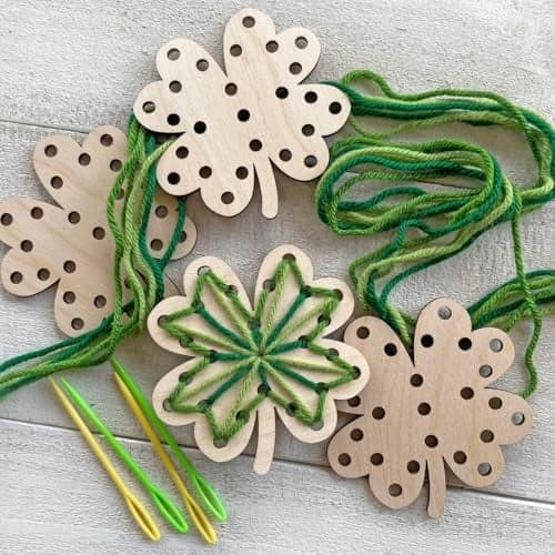 St Patricks Day Gifts - DIY Irish Gifts with Card and Envelope – St Patrick’s Day Craft Gift for Kids and Adults, Classroom and Coworker Exchange, Fun Leprechaun Card