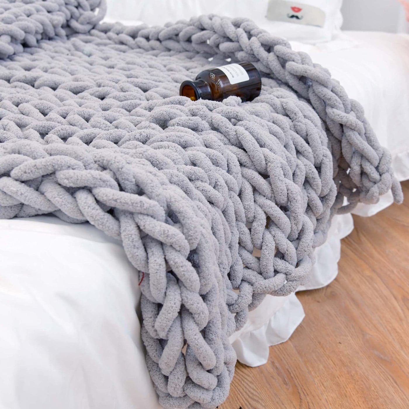 Chunky Knit Blanket Throw 4060 Hand Knitted Warm Chenille Throw Blanket Home Decor Soft Thick Yarn Cable Knit Blanket Soft Breathable Fleece Banket Christmas for Couch Bed Sofa Best Gift Gray