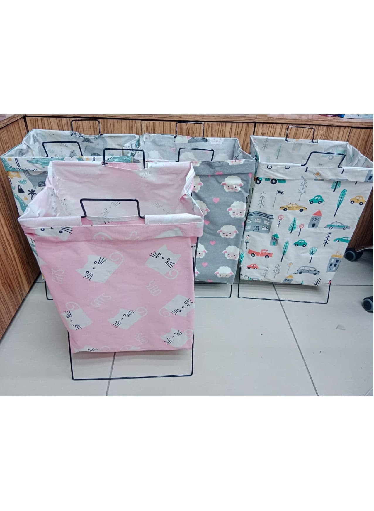 Cloth Clothes Basket Handy Hanging Laundry Basket Tall & Slim Hamper Waterproof Laundry Bag Collapsible Travel Laundry Bag with Breathable Mesh Cover & Soft Handle Laundry Hamper Random design & Color