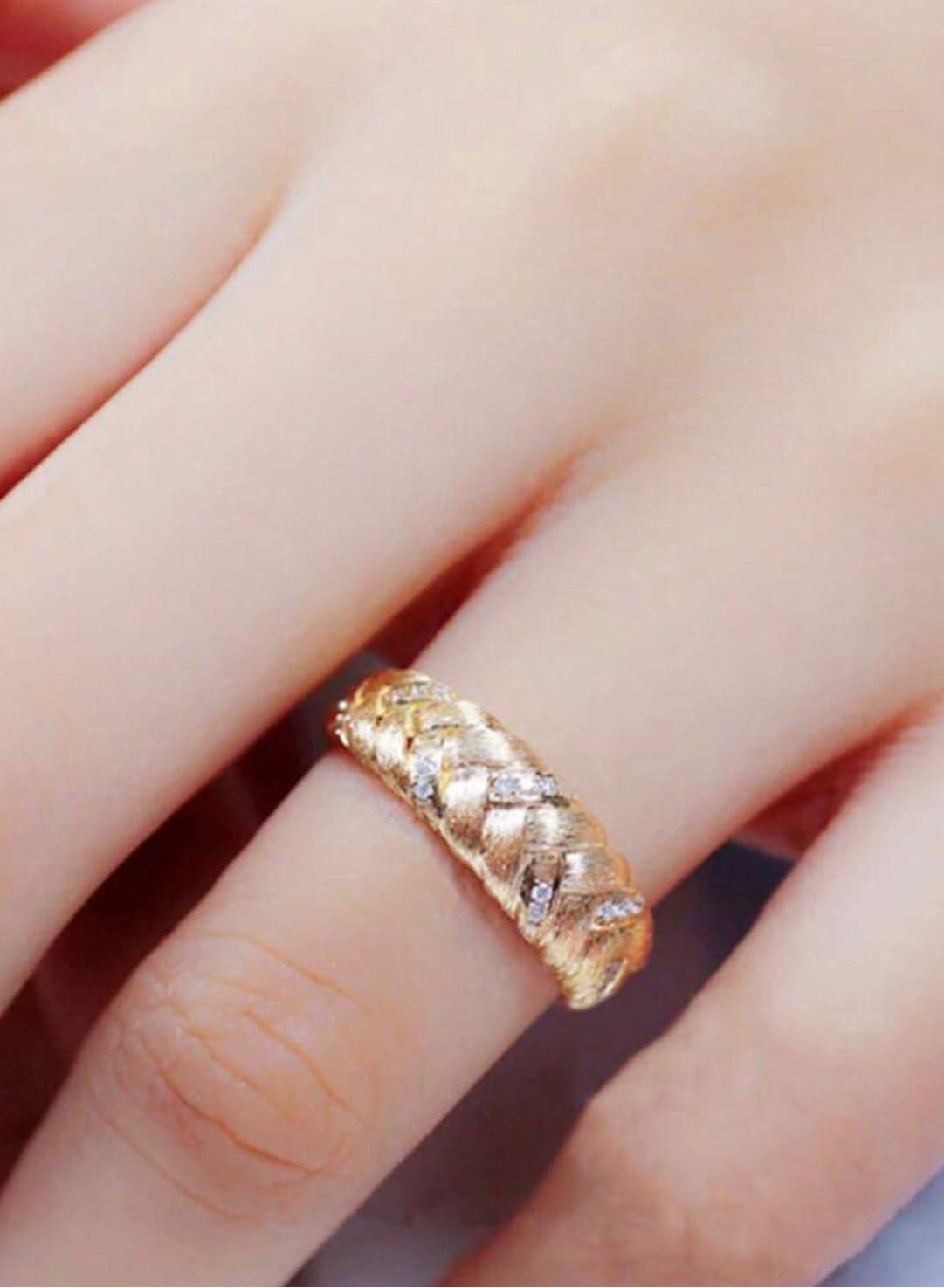 Elegant High Quality Gold Plated Ring for Women Size Six