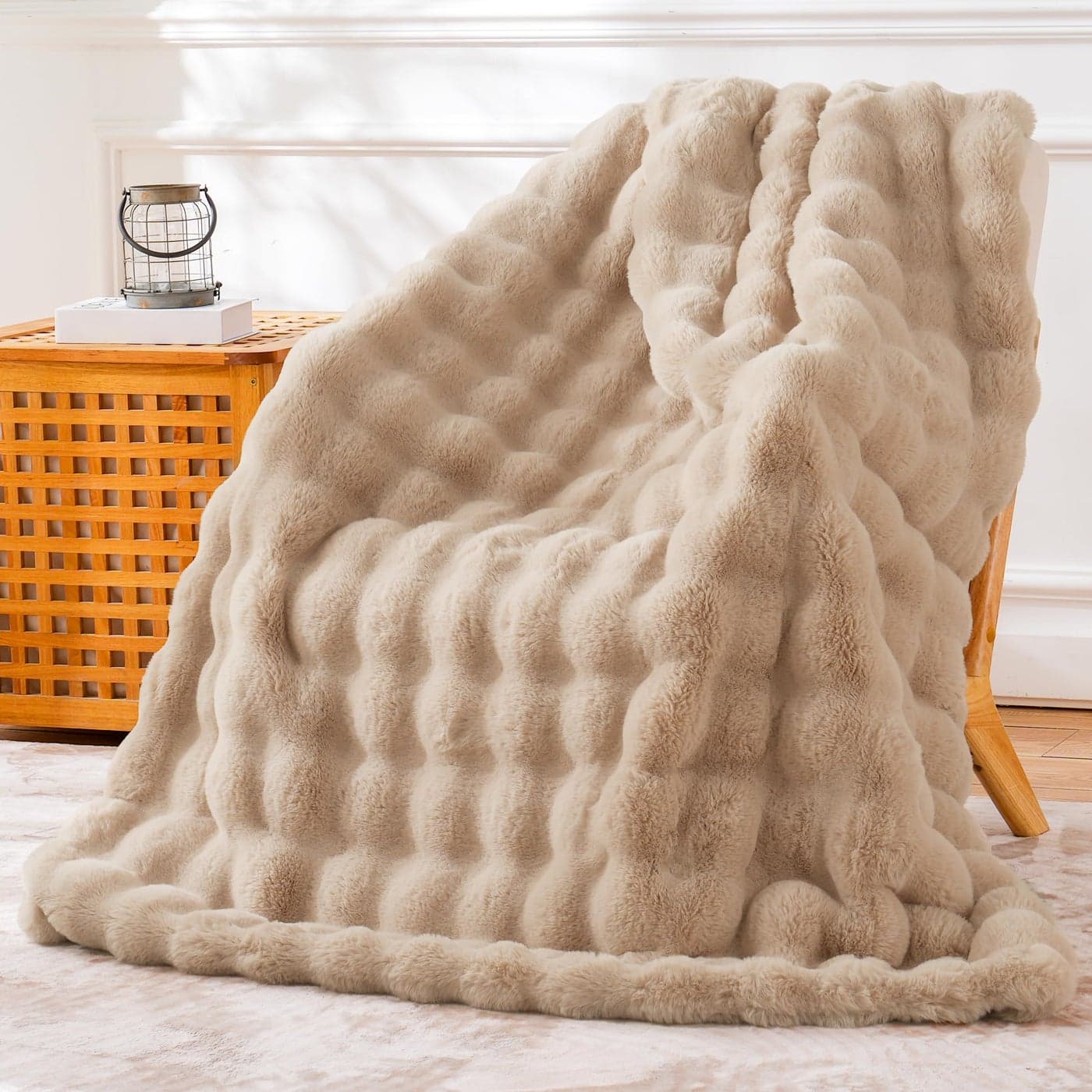 BENVWE Faux Fur Throw Blanket for Couch Cozy Fuzzy Soft Plush Fluffy Thick Luxury Minky Bubble Blanket for Living Room Home Decor Mothers Day Birthday Gifts for Women Beige 51 x 63