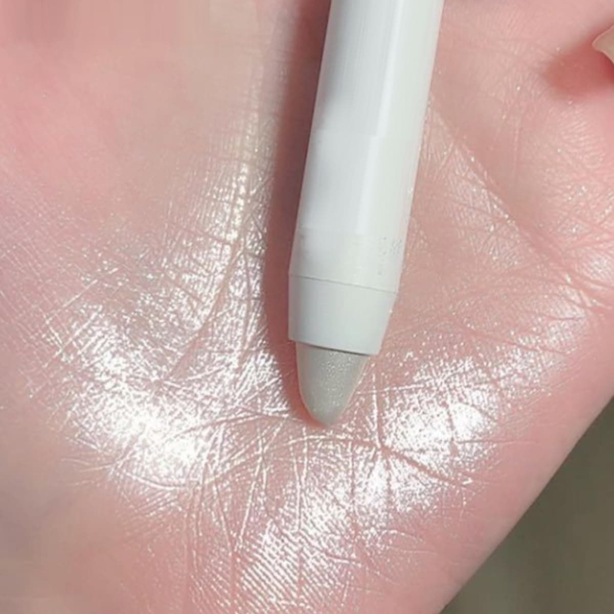 Eye Highlighter Pen Silver Glitter UltraFine Eyeliner Glitter Pen Diamond Highlighter Shiny Eyeshadow Eyeliner Pencil for Eyelid Nose Face Pearlescent 02Diamond