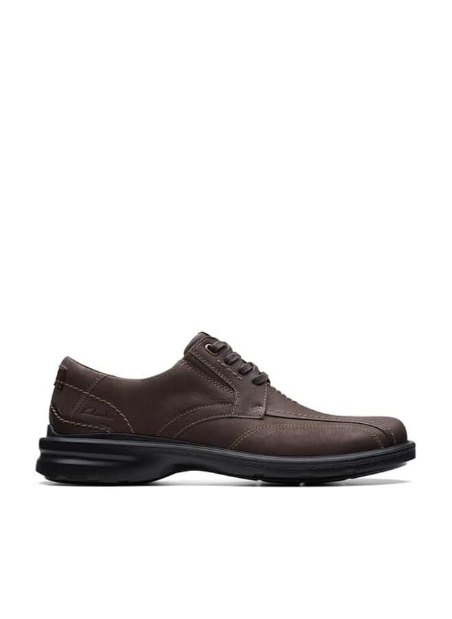 Clarks Men's Gessler Lace Oxford, Dark Brown, 8.5