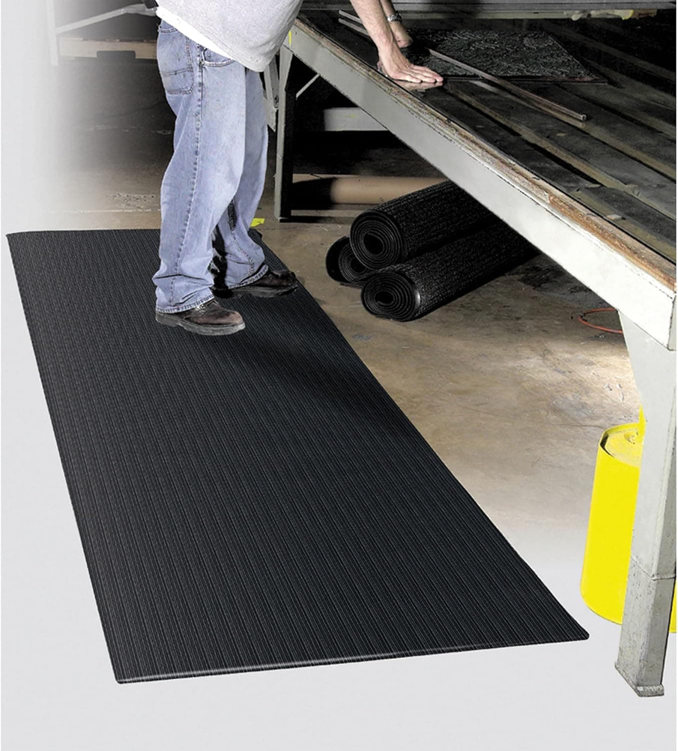 Realspace AntiFatigue Vinyl Floor Mat 27 x 36 Charcoal