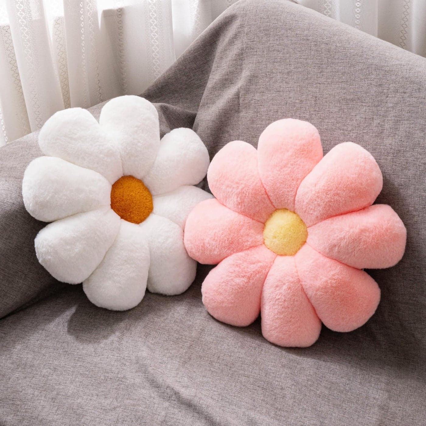JZNEXD 2 Pcs Flower Pillow Daisy Preppy Throw Pillows Set Cute Teen Girls Bedroom Preppy Room Decor Aesthetic Decorative Throw Pillows for Bed Sofa Chair Home Decor Pink White