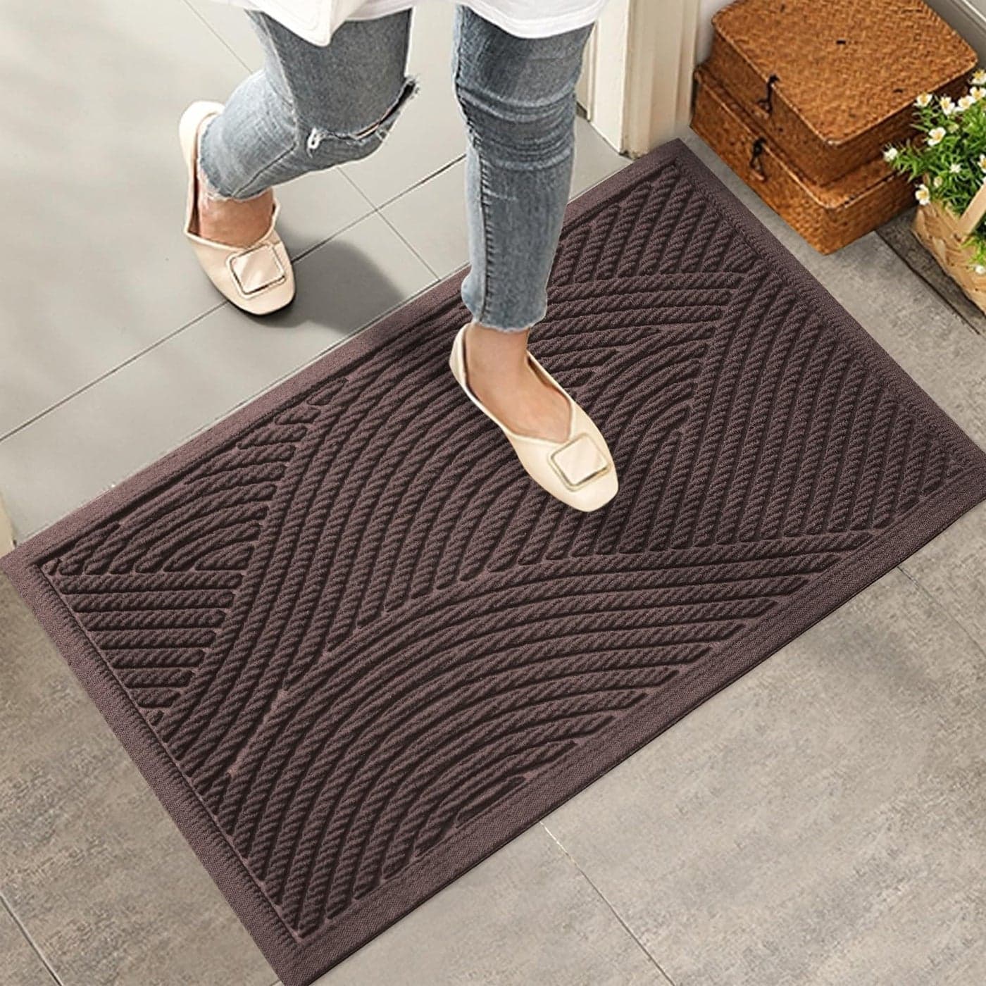 HIYARD Sturdy Front Door Mat Absorbent Muddy Dirt Resist Welcome Door Mats Outdoor Indoor Stain and Fade Resistant NonSlip Backing Entry Mat Low Profile Doormat for Entryway 3624 Coffee