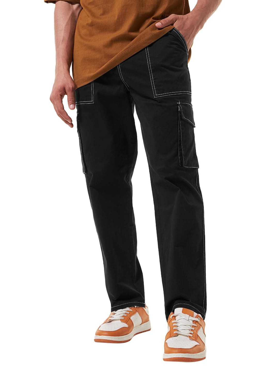 Bewakoof Men's Solid Oversized Mid Rise Cargo Trousers_609849_Black_32
