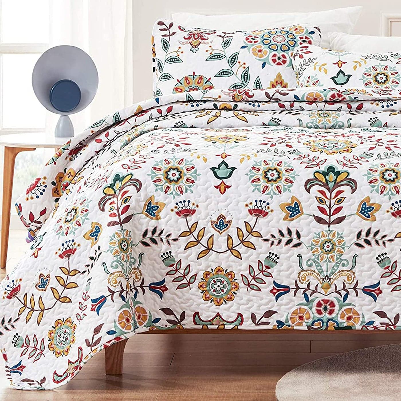 SLEEP ZONE 3Piece Printed Quilt Set King Size Lightweight Reversible Bedding Coverlet Set for All Season Classic Floral Pattern King 106x96 inch 2 Pillow Shams