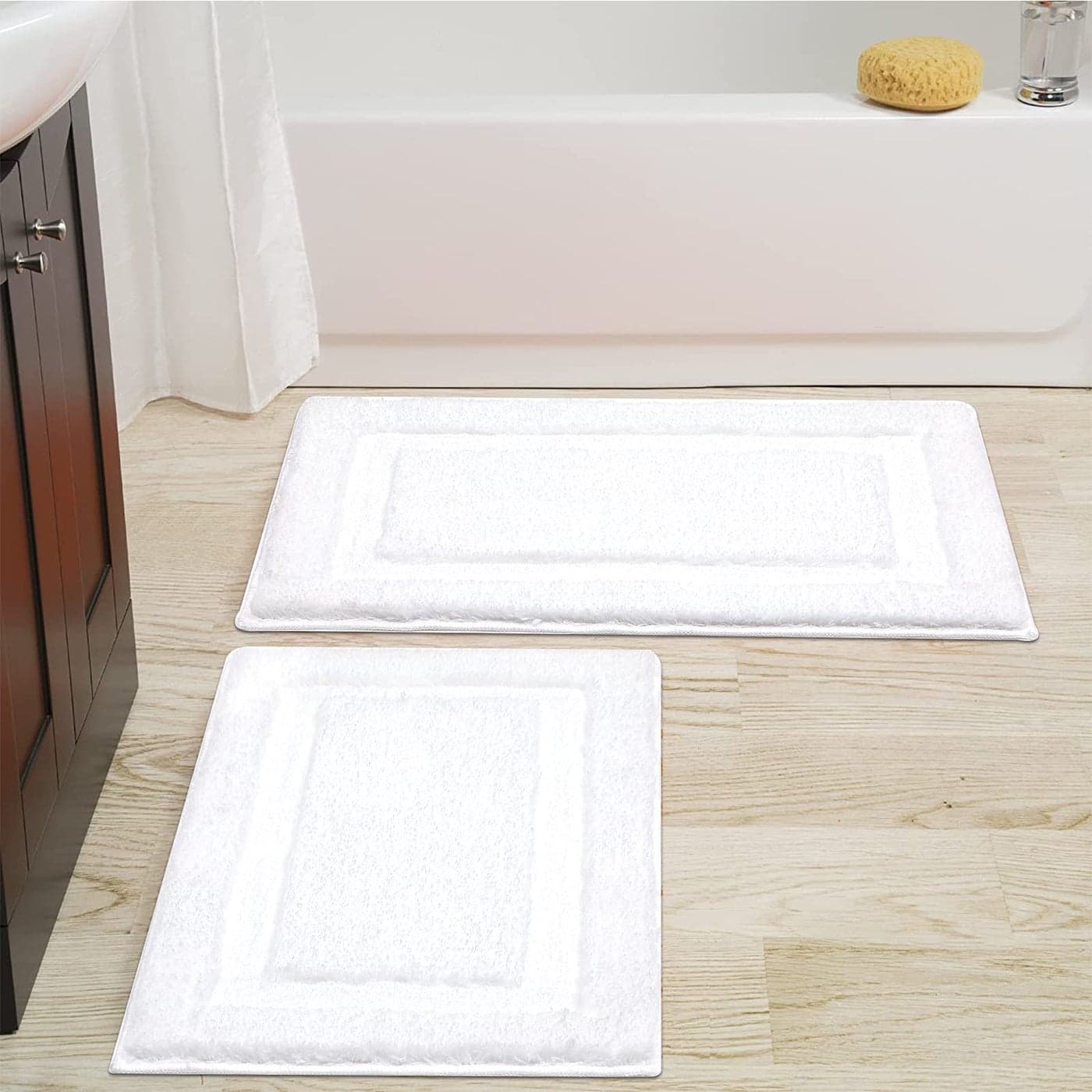 SHACOS Bathroom Rugs Set of 2 Pieces 32x20 inch Super Soft Absorbent Bath Mats Non Slip Washable Bath Rugs for Bathroom Shower Tub Decor Accessories White