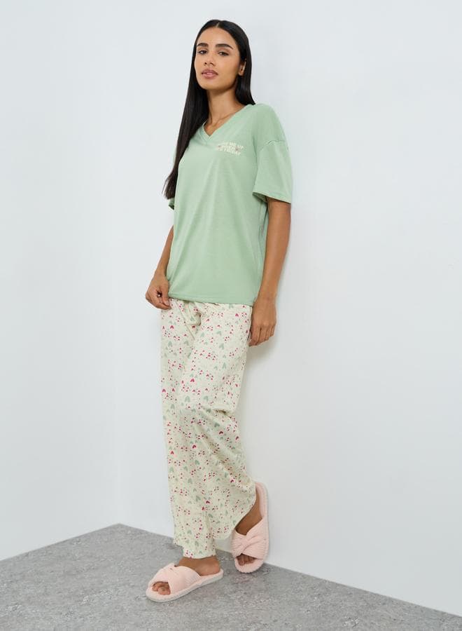 Slogan V Neck Drop Shoulder T-Shirt and Heart Pyjama Set