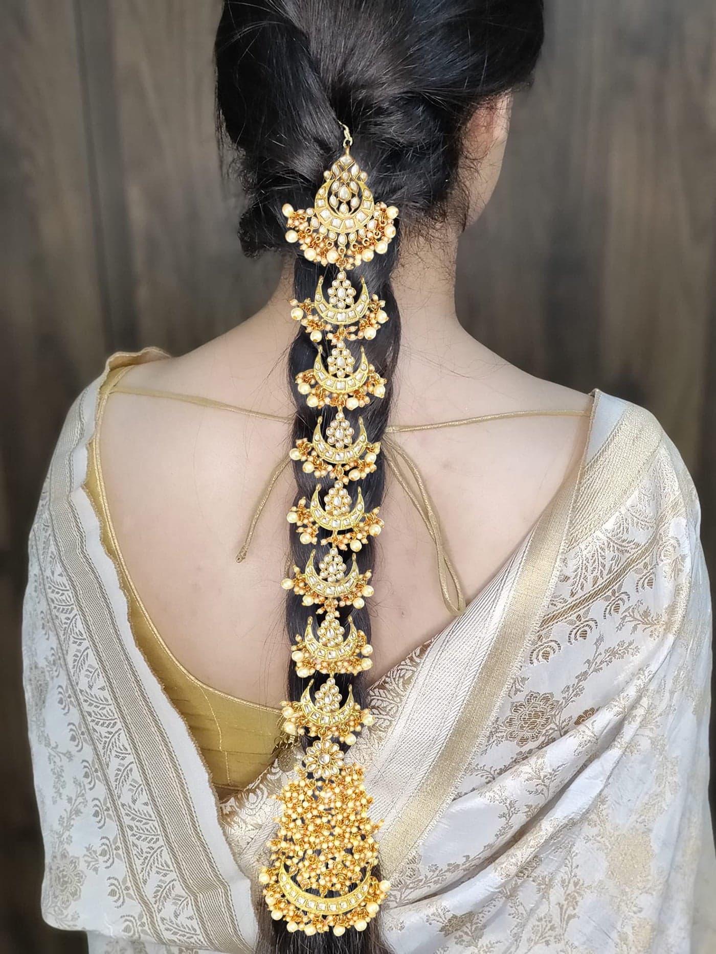Karatcart Handcrafted Gold Plated Pearl & Kundan Studded Bridal Wedding Hair Braid Choti For Women