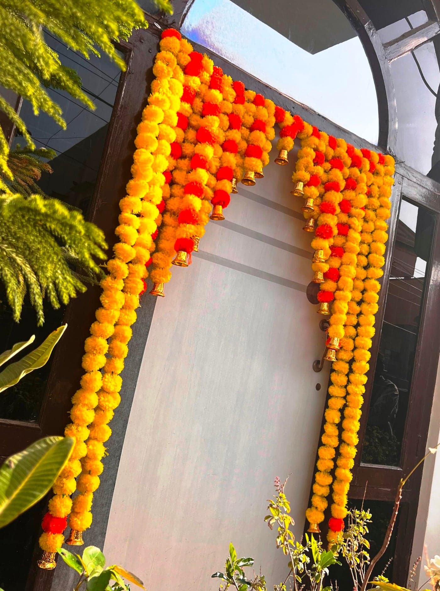 Rajasthan Kraft Artificial Marigold Bandanwar with Bells 40 Inch | Makar Sankranti Door Decoration | Artificial Flower Hanging for Home & Pooja(B0033).