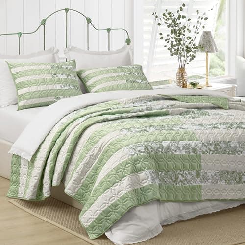 Wonderful Sage Green Patchwork Spring Quilt Queen - Real Stitched Cotton Velvet Microfiber Mixed Bedding - 3-Piece Piano Key Splicing Floral Bedspread - Lightweight Geometric Quilted Coverlet