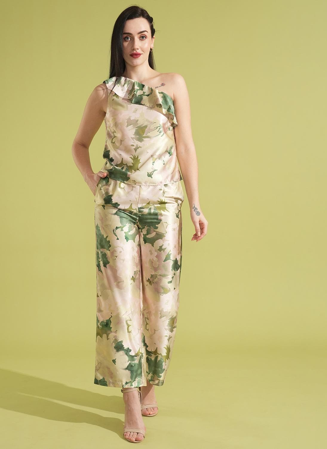 Globus Women Floral Printed One Shoulder Top With Trousers