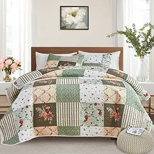 Patchwork Quilt Set King Size, 3 Pieces Green Floral Plaid Summer Bedspread Coverlet Set, Soft Microfiber Reversible Lightweight Bed Cover for All Season (102" x 90", 1 Quilt+ 2 Pillow Shams)