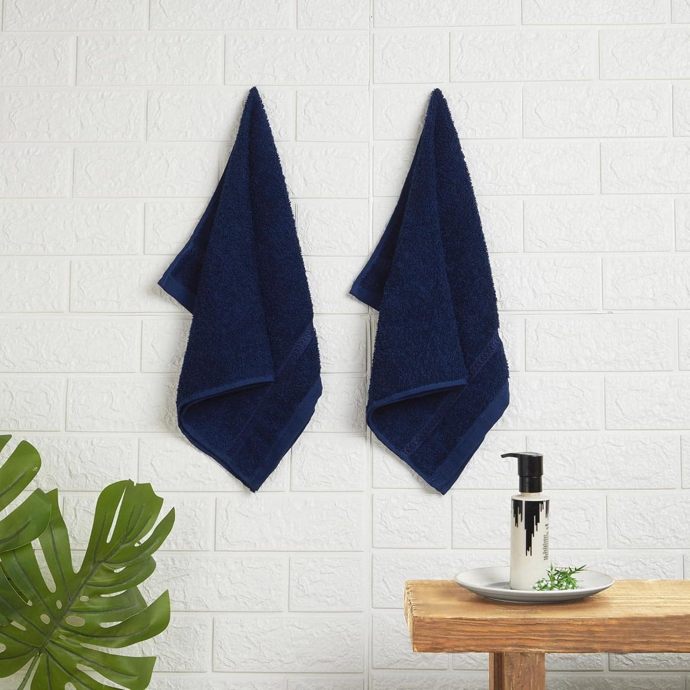 Welspun 100% Cotton Easy Care Hand Towel ste of 2 | Quick Dry Ultra Soft Towels for Gym|Hotel|Travelling | 380 GSM Hand Towel for Men and Women | Sized 40cm X 60 cm| Blue