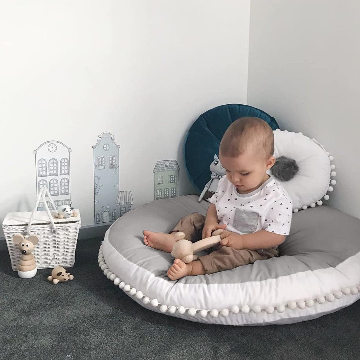 Kishome Large Kids Floor Cushion Seating Circle Kids Floor Pillow for Children Round Playroom Pillows Reading Nook Big Pillow Oversized Pillow Mat for Kid Seating Teepee Nursery Canopy Grey
