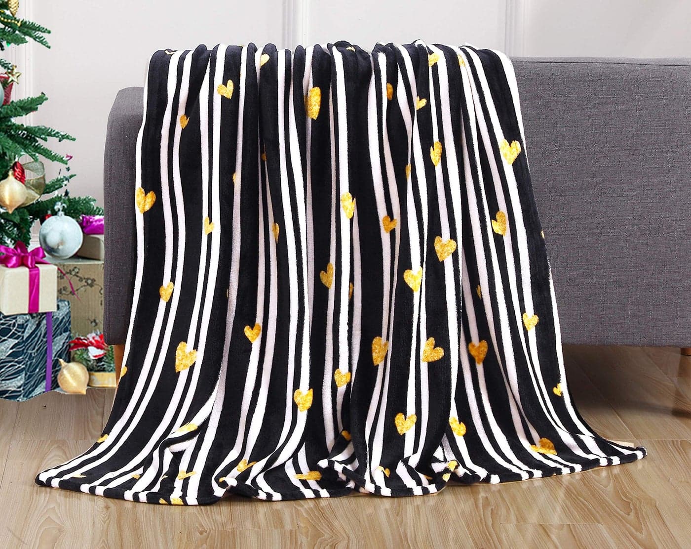 Elegant Comfort Velvet Touch Ultra Plush Christmas Holiday Printed Fleece Throw/Blanket-50 x 60inch, (Golden Heart)