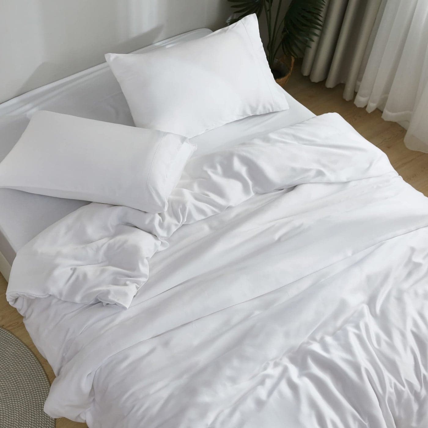 DOZ Sheet Set 100 Viscose derived from Bamboo Organically Grown Buttery Soft Cooling Sheets High GSM Deep Pockets 4 Piece 2 Pillowcases 1 Fitted 1 Top Sheet Snow Queen