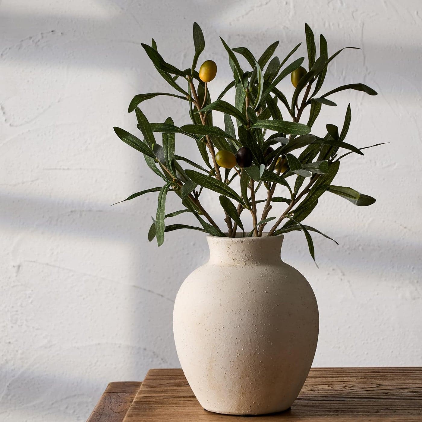 SIDUCAL Ceramic Decorative Flower Vase 6 Inch Pottery Rustic Farmhouse Boho Vase for Home Decor Table Living Room Bathroom Shelf Mantel Decoration Wedding White