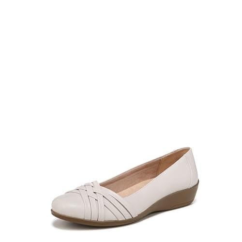 LifeStride Womens Incredible Ballet Flat Vanilla Synthetic 65 M