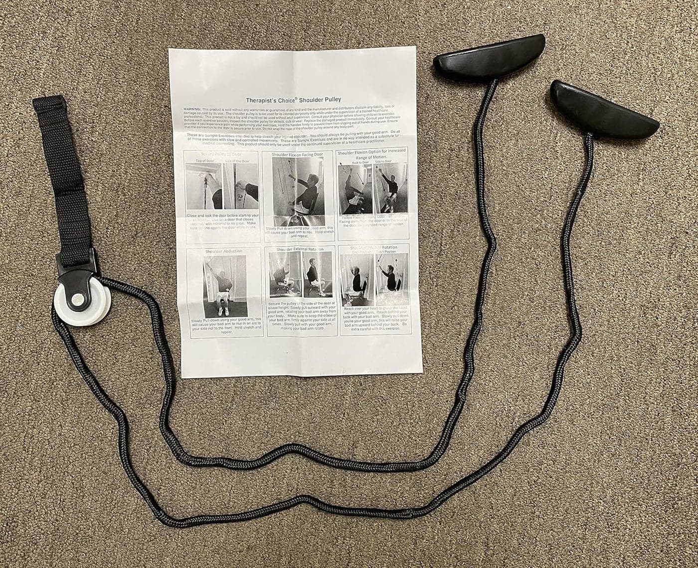 Therapists Choice Shoulder Pulley Over The Door with Patient Guide Aids Recovery and Rehabilitation of Shoulder Rotator Cuff Shoulder Pain Frozen Shoulder Pain Free Range of Motion Black