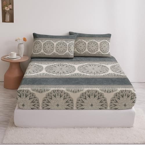 BSB HOME Luxury Warm Winter Elastic Fitted Bedsheet with 2 Pillow Covers – Ultra Soft Flannel Velvet Touch, Cozy & Wrinklefree lintfree Size - 78x72+10 Inches, Light Green