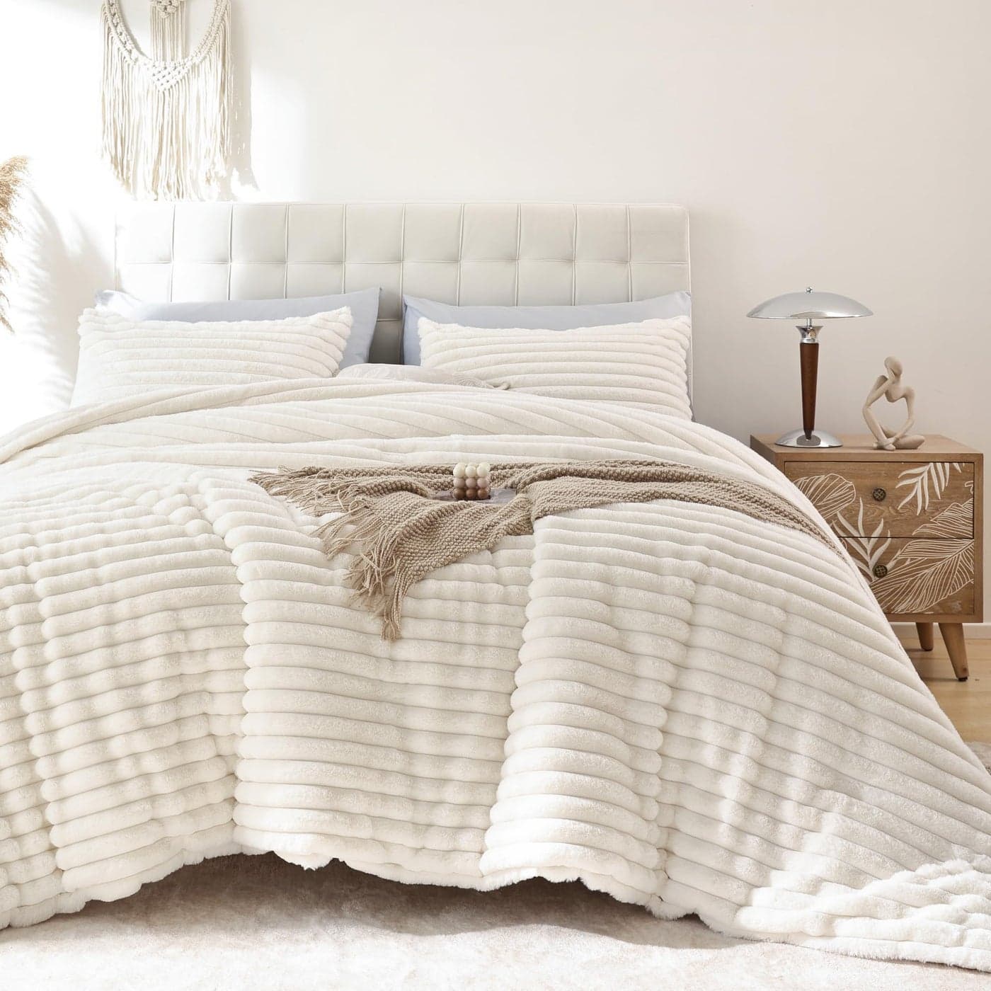 Smoofy Fluffy Twin Comforter Sets 2 Pieces Cream White Fleece Fluffy Comforter Set Luxury Fuzzy Twin Bedding Set Soft Warm Comforter All Season Heavy Faux Fur Comforter with Pillow Cases