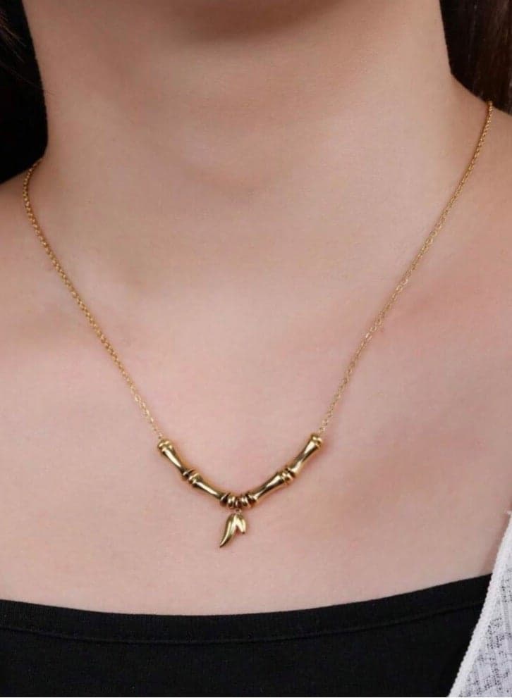 Elegant Women’s Necklace Made Of Stainless Steel Coated With Gold In A Modern And Chic Design