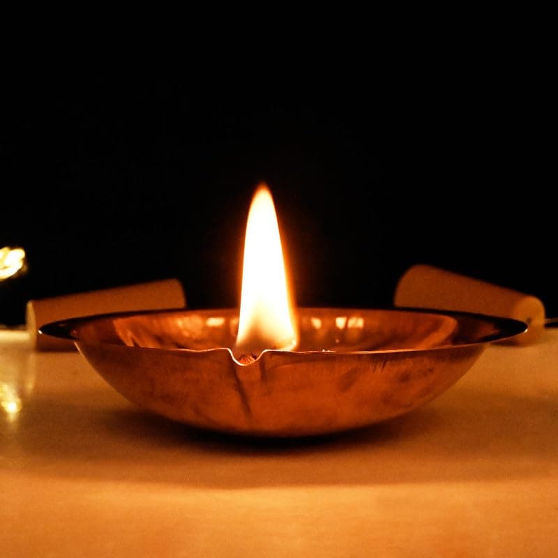 ROLIMOLI Copper Akhand Diya (Size 4) - 95 Gm | High Quality Oil Lamp for Daily Puja & Other Religious Rituals, Home, Office & Temples Festive Gifts | Copper Diya for Home Decor (3.10cm H x 15.7cm L)
