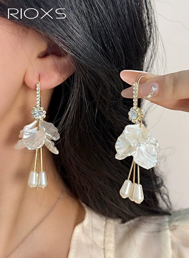 White Pearl Petal Flower Drop Earrings for Women, Shiny Rhinestone Bohemian Shell Shaped Flower Long Tassel Earrings, Fairy Statement Summer Refreshing Seaside Idyllic Holiday Earrings Jewelry for Vacation Prom
