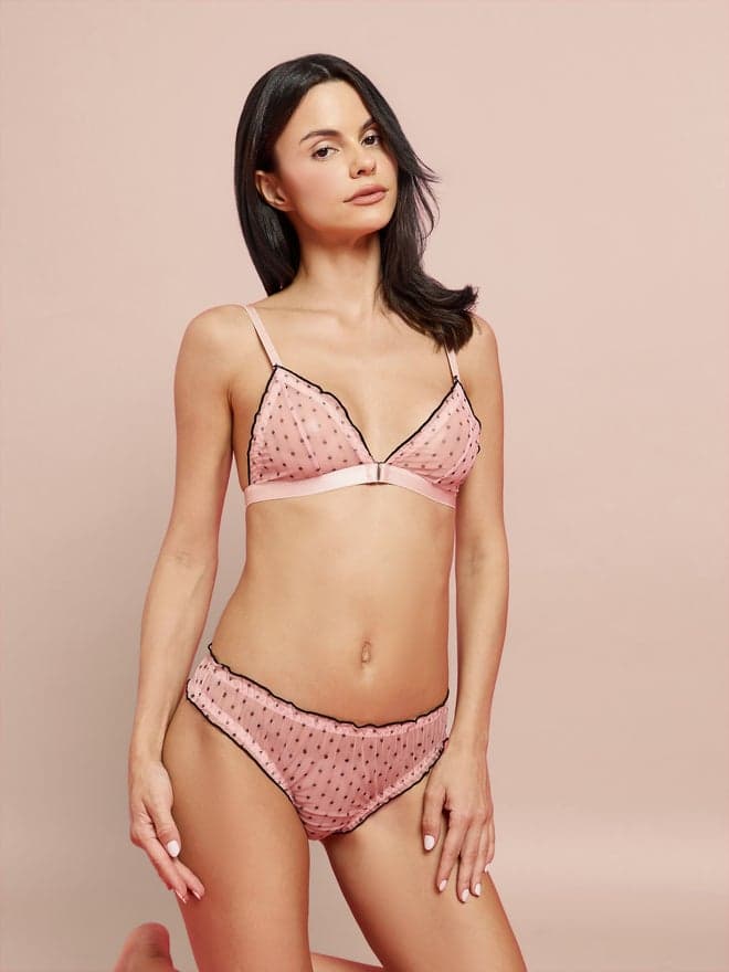 Styli Polka Dot Non Padded Non Wired Front Closure Bra and Hipster Brief Set