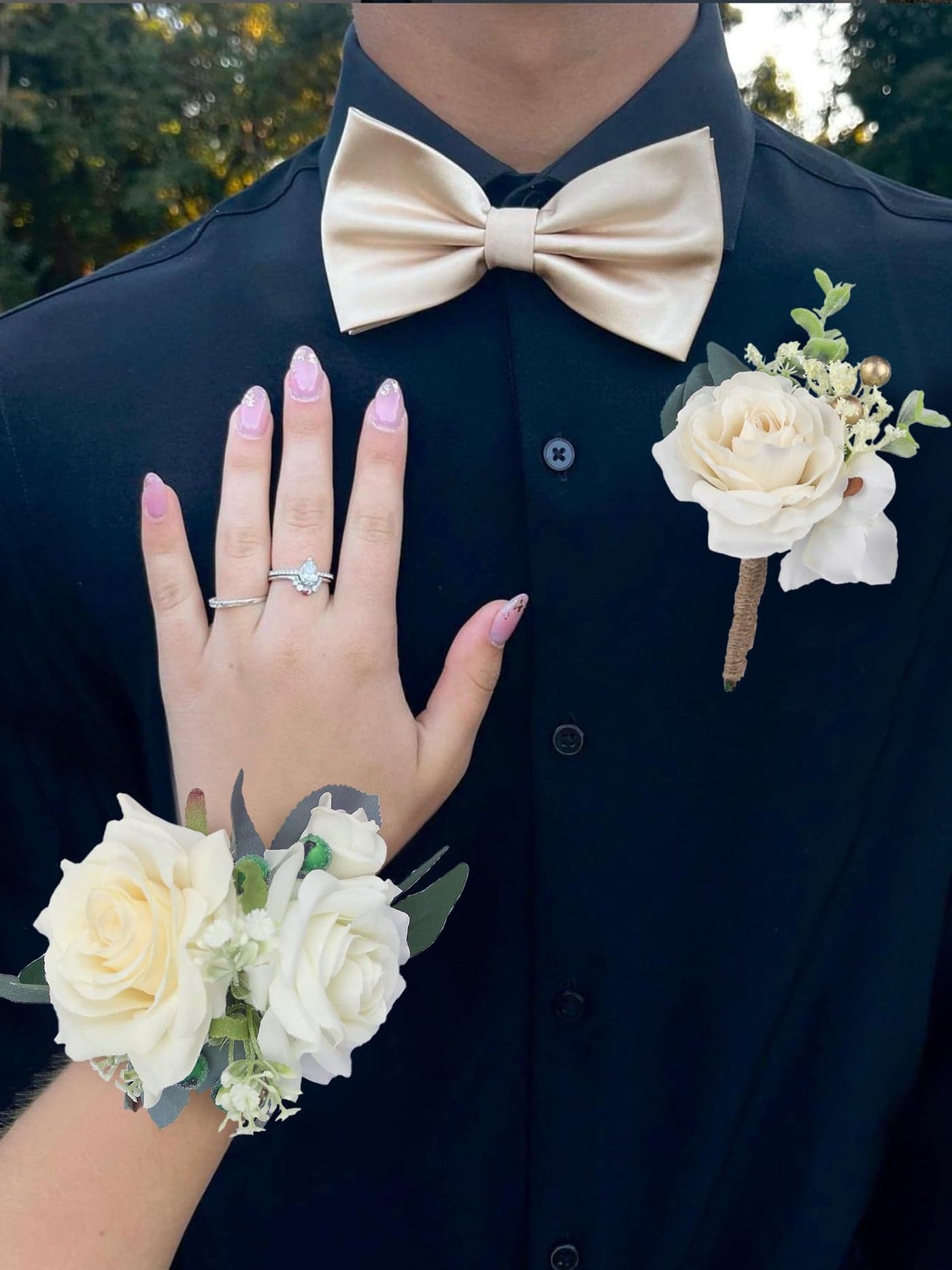 Rinlong Corsage and Boutonniere Set White Rose Corsages Wristlet Groom Flower Boutonniere for Men Wedding Homecoming Corsage for Prom