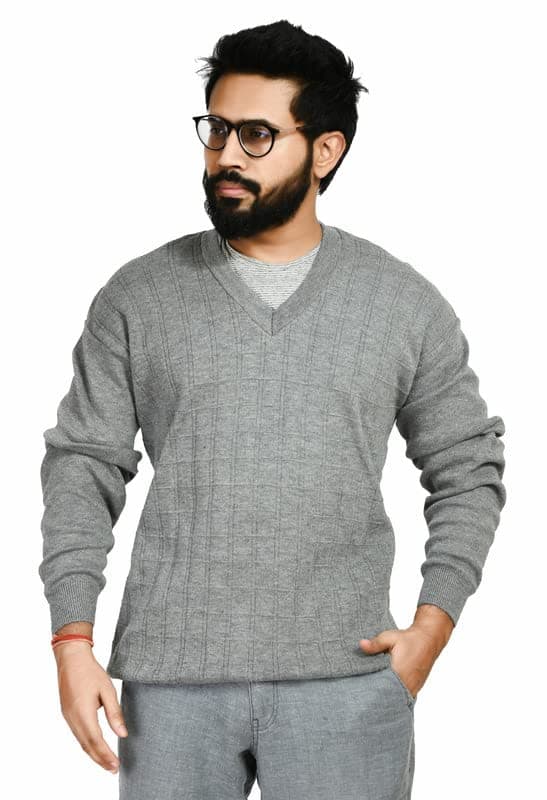 MANRA Men V- Neck Solid Plain Full Sleeve Woolen Winter Pullover Sweater_XL (Men OSWAL SELF Check Sweater_Light Grey)