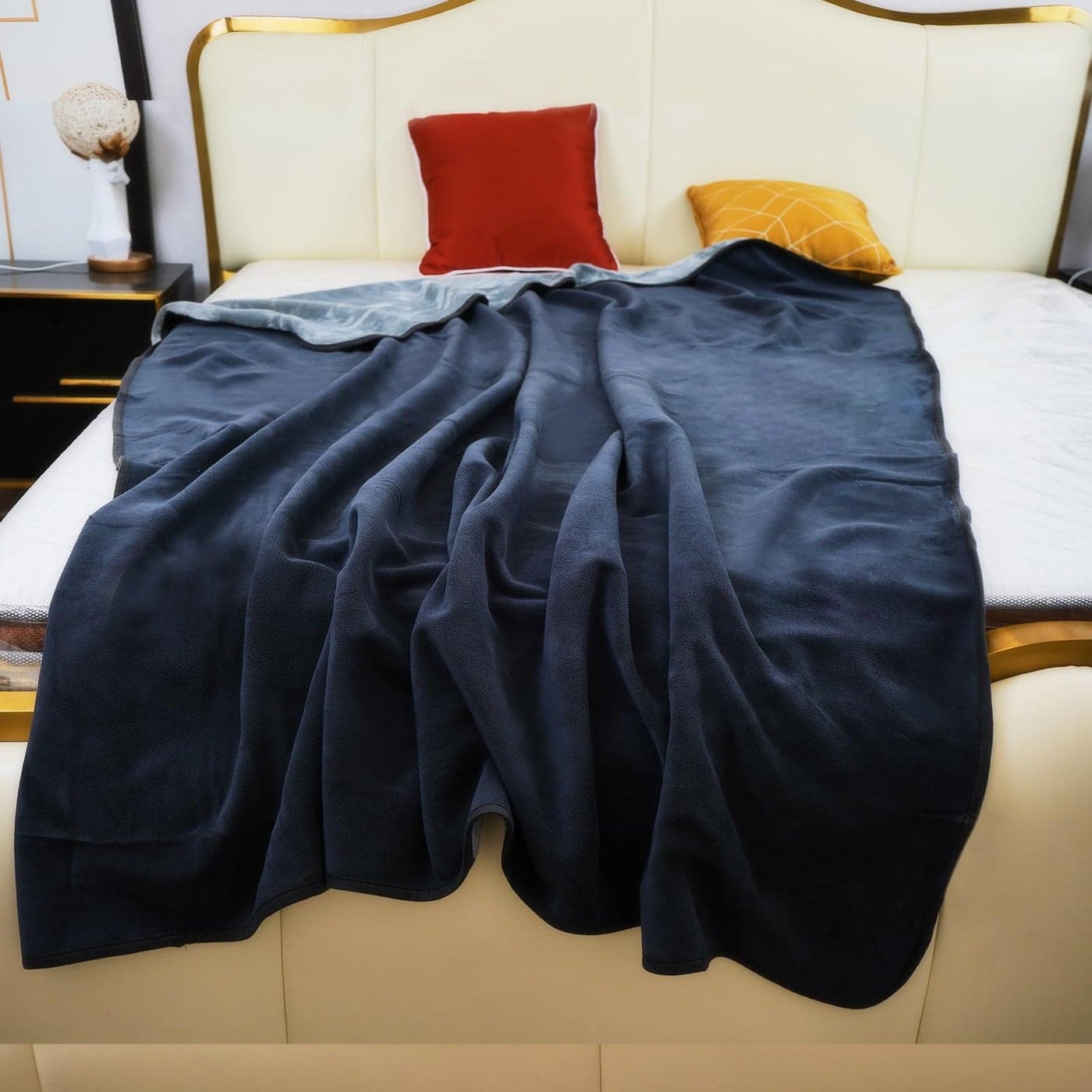 Ahinahwap Waterproof Blanket for Bed Couch Sofa 60x80 Reversible Washable Waterproof Blanket Queen Size Waterproof Bed Blanket Water Resistant Blanket Dark GreySilver Grey
