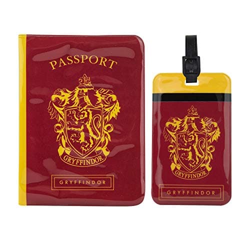 Cinereplicas Harry Potter - Set of Tag & Passport Cover Gryffindor - Official License