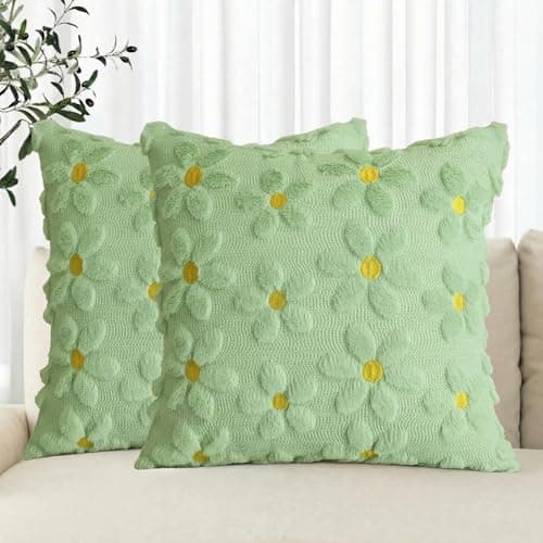 AVOIN colorlife Spring Summer Green Daisy Throw Pillow Covers Set of 2, 18 x 18 Inch Seasonal Flora Farmhouse Decor Flower Soft Plush Faux Fur Jacquard Cushion Case for Home Sofa