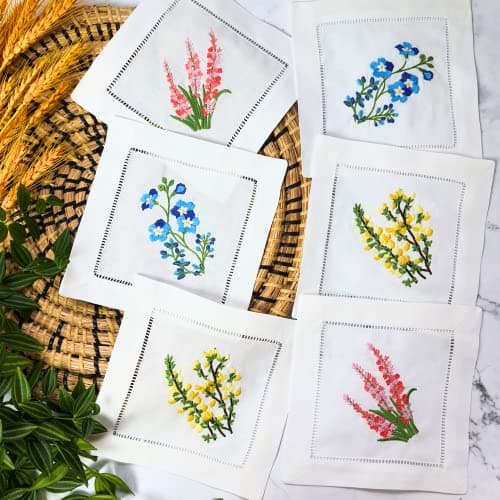 HCRAFT Embroidered White Cloth Napkins - Mixed Hyacinth Bulbs Design, Square 6"x6" With Ladder Hemstitch, Perfect For Christmas Parties - Set of 6