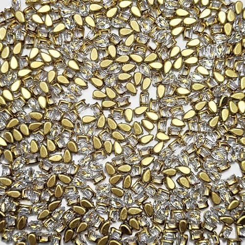 INDIKONB Sew On Rhinestones Kundan Stone Beads for Craft, Embroidery, Jewellery Making, Aari & Maggam Work | Stones for Dress & Bangle Decoration (Drop 3X5)