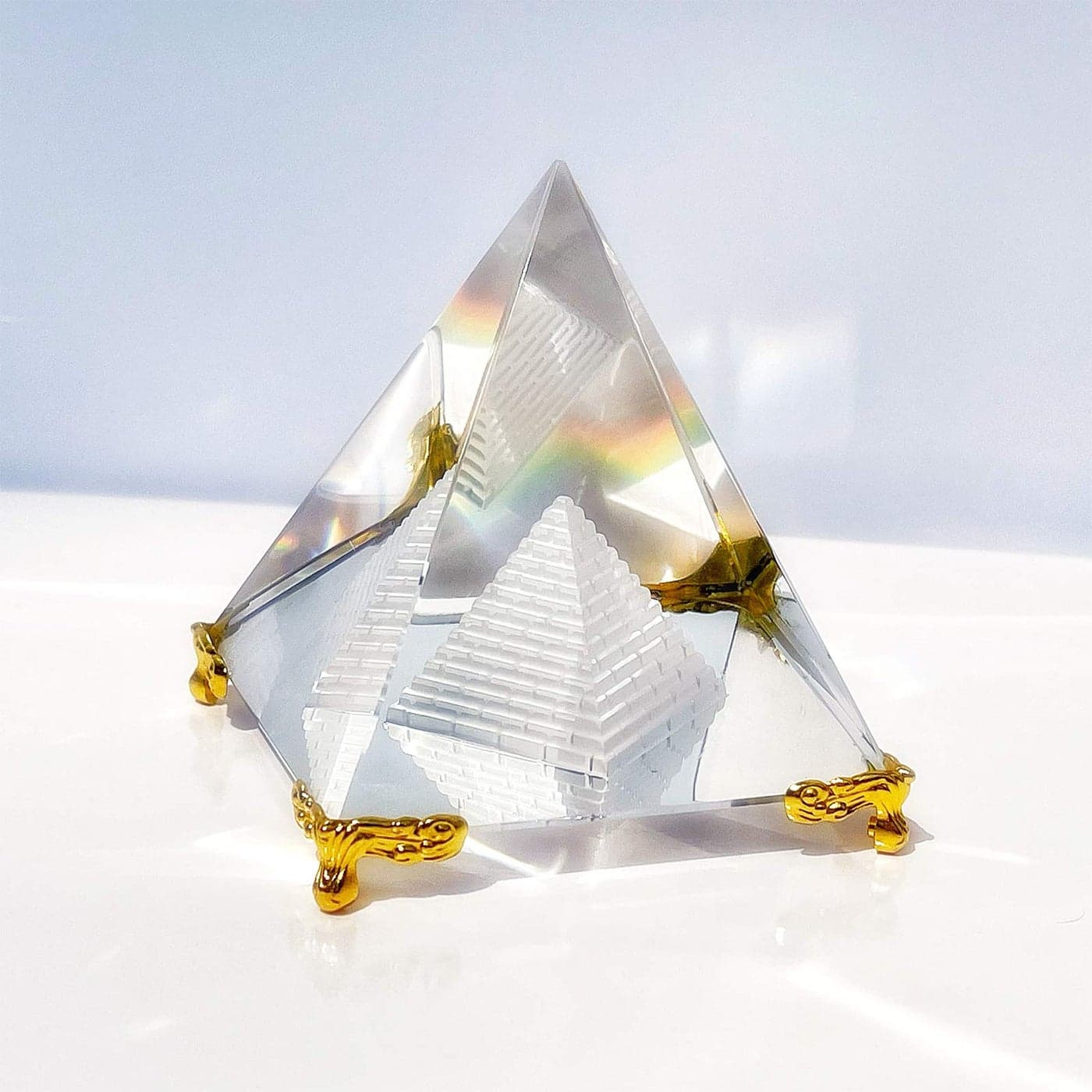 Togetherlife Crystal Pyramid Prism Feng Shui Crafts Meditation Crystal with Gold Stand for Home Office Art Decor Pyramids Gift Stand for Prosperity Positive Energy and Good Luck236inch60mm